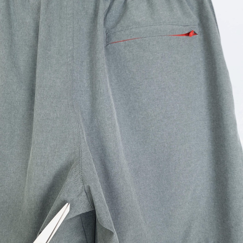 Chubbies Shorts Mens Small Gray 7 Inch Inseam Stretch Athletic Swim Trunks - Picture 10 of 13